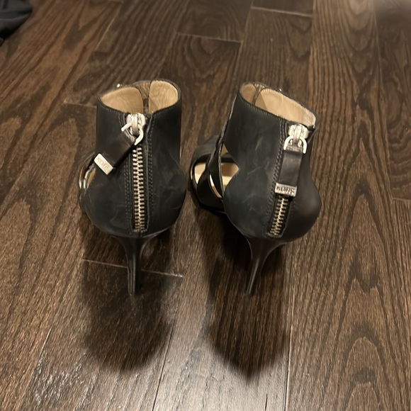 Michael Kors Black High heels - Picture 3 of 5